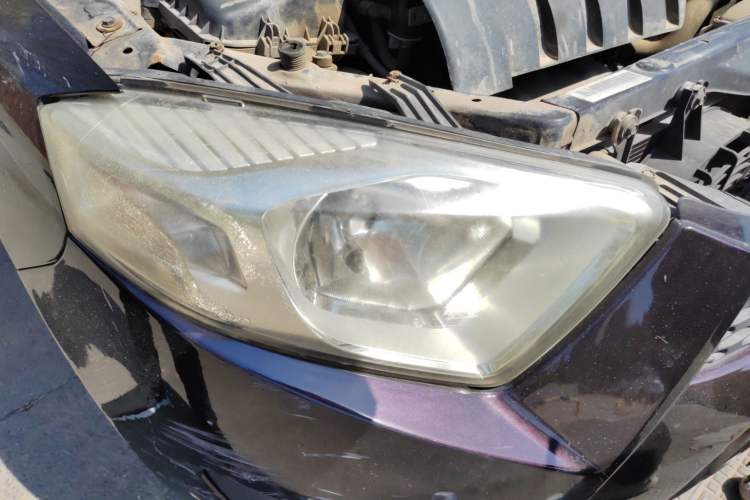 Used FAW Xiali N7 2013 1.3L Manual Luxury Model Right Front Headlight