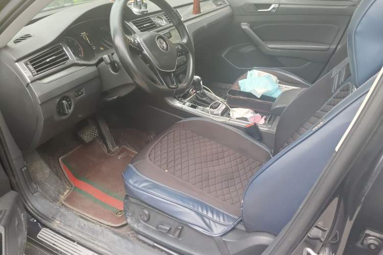 Used Volkswagen Passat 2017 330TSI DSG Luxury Edition Left Front Seat