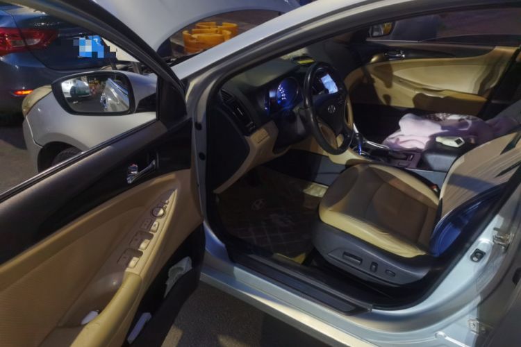 Used Hyundai Sonata 2011 2.0L Automatic Supreme Edition
