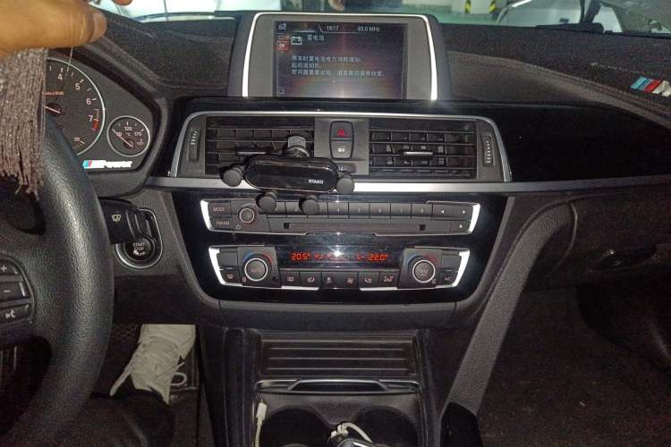 Used BMW 3 Series 2016 316Li Fashion Model
