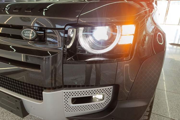 Used Land Rover Defender 2025 110 3.0T P400 Dark Edition