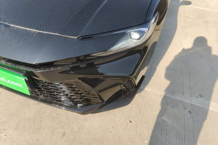 Used Toyota Camry 2026 Model Dual-Engine 2.0HSE Sport Lite Edition
