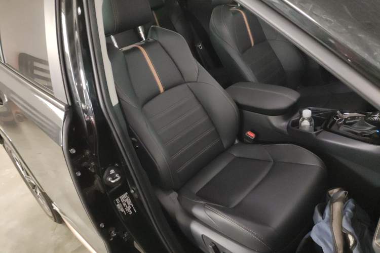 Used Toyota Wildlander 2024 Dual-Motor 2.5L E-CVT Two-Wheel Drive Luxury PLUS Edition
