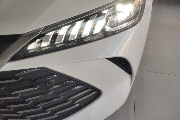 Used BYD Qin PLUS 2025 DM-i Smart Drive 120KM Superior Model