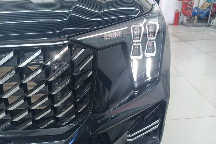 Used GAC Trumpchi GS8 2022 Linghang Series 2.0 TGDI Two-Wheel-Drive Luxury Smart Connectivity Version (7 Seats)