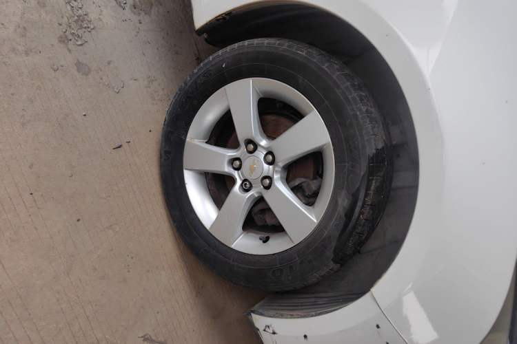 Used Chevrolet Cruze 2013 1.8L SE AT Right Front Wheel Hub