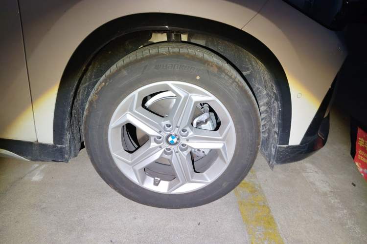 Used BMW iX1 2026 Model, eDrive25L X Design Package Right Front Wheel Hub