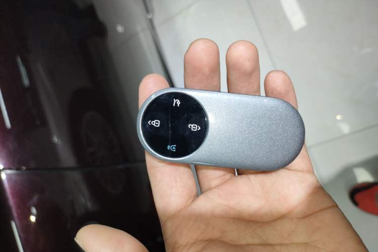 Used Hima AITO M8 2025 Extended-Range Ultra Version 53.4 kWh 5-Seater Edition
