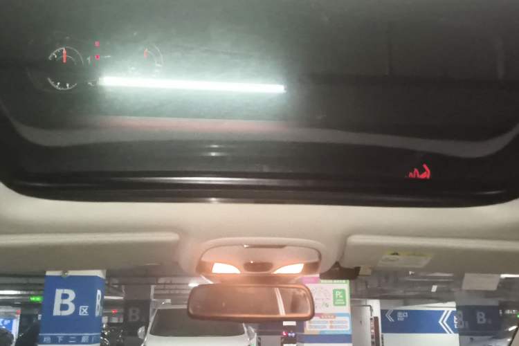 Used Jeep Cherokee 2016 2.4L Leading Edition
