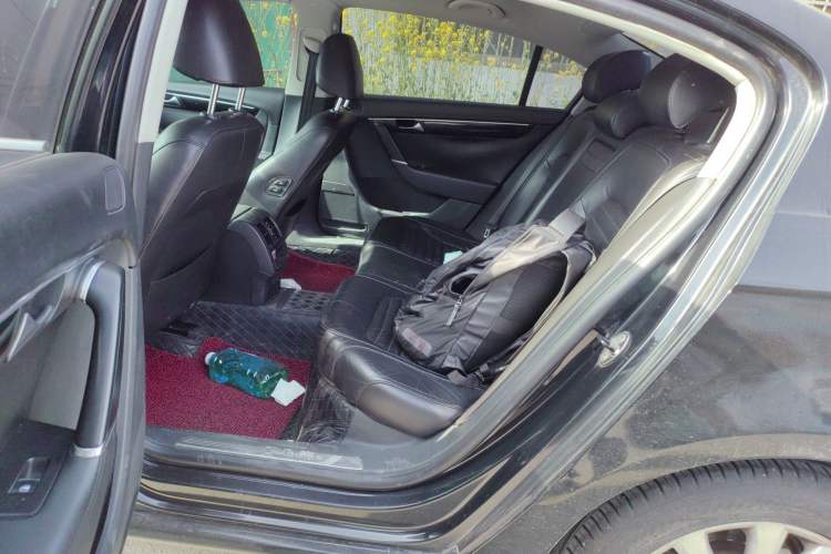 Used Volkswagen Magotan 2013 2.0 TSI Luxury Model Left Rear Seat