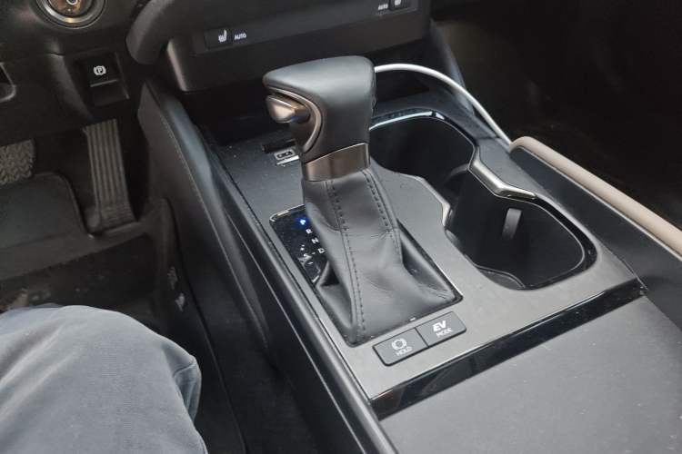 Used Lexus ES 2022 300h Excellence Edition