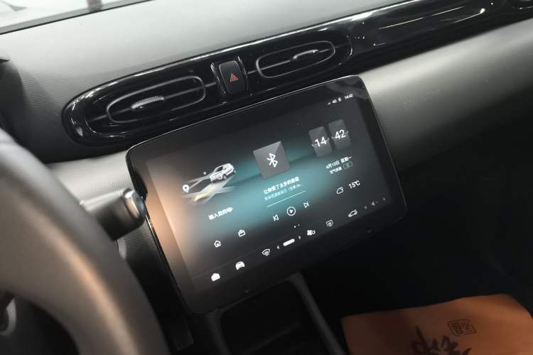 Used Leapmotor T03 2020 400 Lite Edition Audio And AC Panel