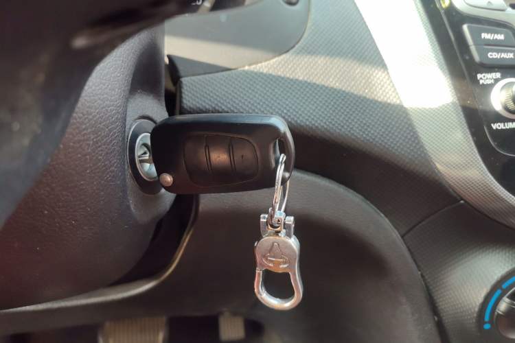 Used Hyundai Verna Ray 2016 1.4L Automatic Leading-Edge GLX Vehicle Key