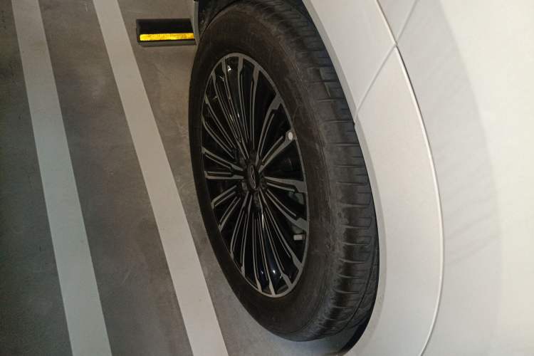 Used Chery Tiggo 9 2025 2.0T Automatic Two-Wheel Drive Luxury Edition 5 Seats
