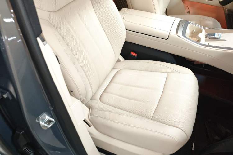 Used ONVO Luxeed L90 2025 Model—Ultra Six-Seater Version