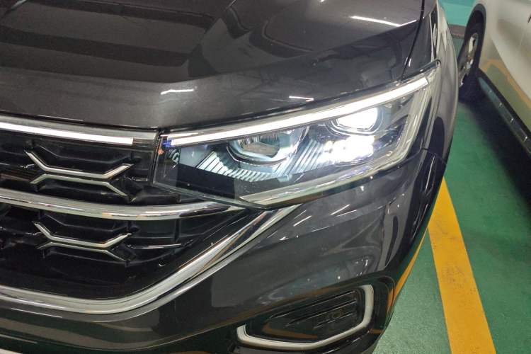 Used Volkswagen Tayron 2024 330TSI Two-Wheel Drive Luxury Plus Advanced Version