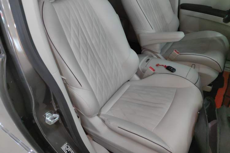 Used Buick GL8 2022 Land Business Class 652T Luxury Model
