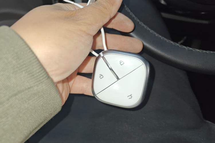 Used Wuling Bingo PLUS 2024 510 km Range 5-Seater Version Vehicle Key