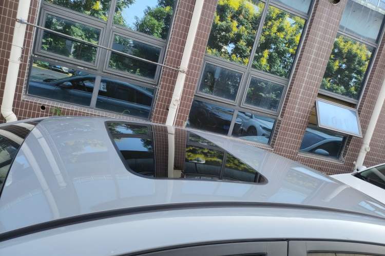 Used Geely Auto Emgrand L HiP 2024 Champion Edition 1.5TD-DHT Pro 100KM Excellence Model
