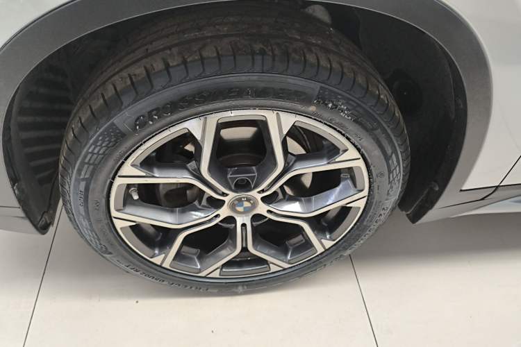 Used BMW X1 2020 sDrive20Li Premium Edition Left Front Wheel Hub