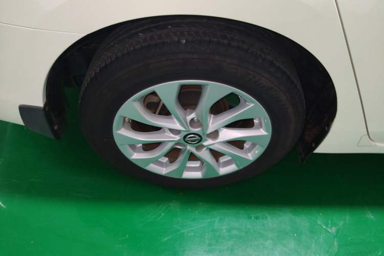 Used Nissan Sylphy 2019 1.6XV CVT Smart Connect Luxury Edition China VI Standard Right Rear Wheel Hub