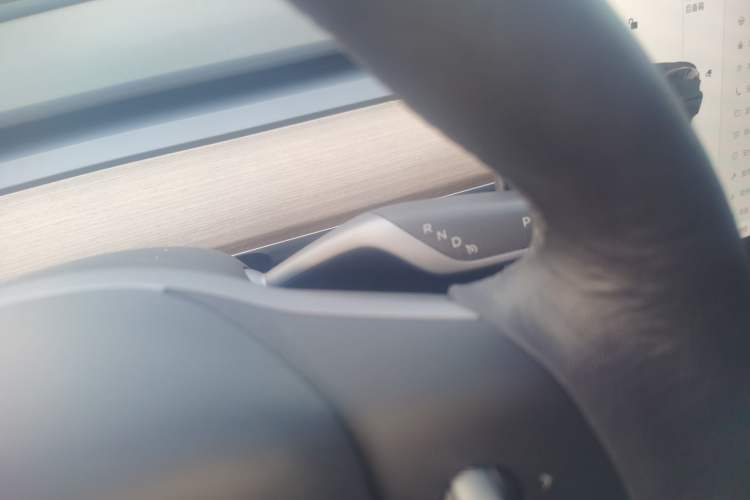 Used Tesla Model Y 2021 Long-Range All-Wheel-Drive Version 3D7 Gear Lever