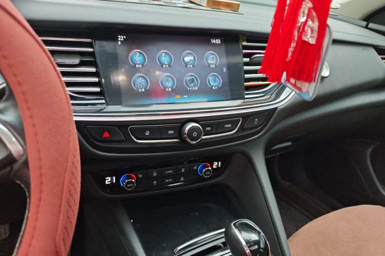 Used Buick Regal 2019 20T Elite Version China VI Standard Audio And AC Panel