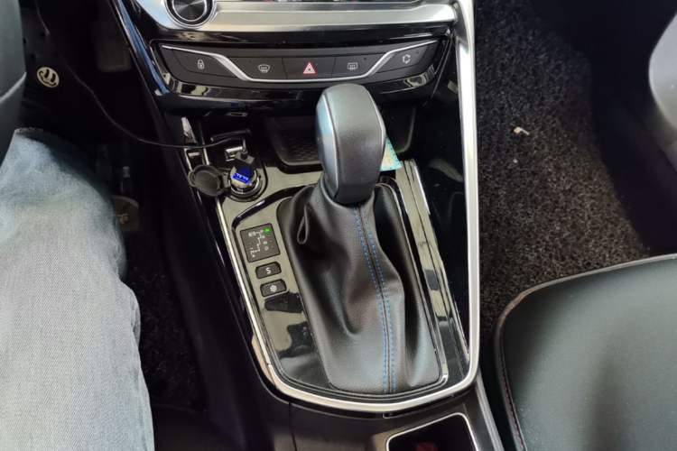 Used Peugeot 308 2016 1.6L Automatic Luxury Edition
