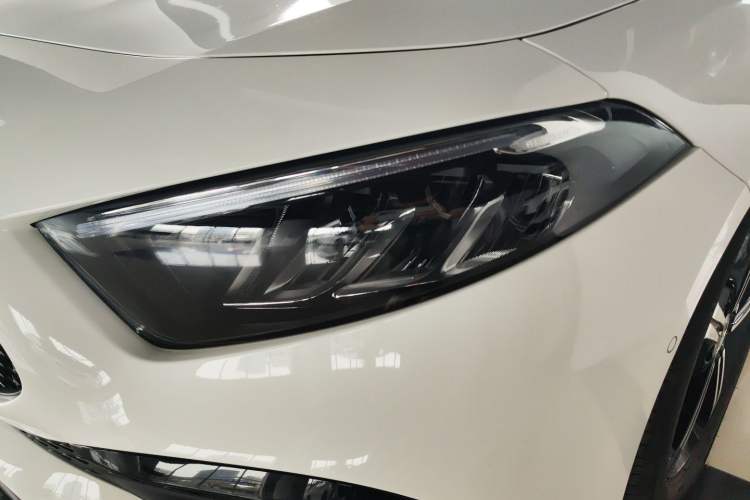 Used Mercedes-Benz A-Class 2022 Revised Version A 200 L Sport Sedan Fashionable Style
