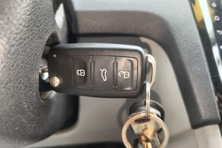 Used Skoda Rapid 2015 1.6L Automatic Smart Selection Model