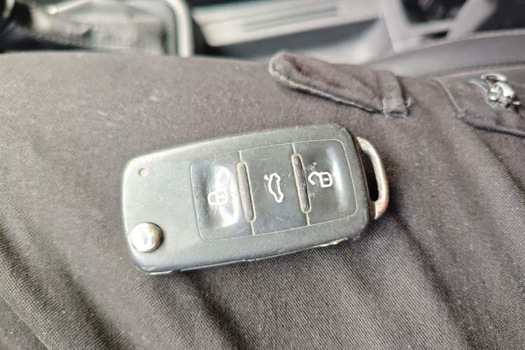 Used Skoda Rapid Spaceback 2014 1.6L Automatic Enjoyment Edition Vehicle Key