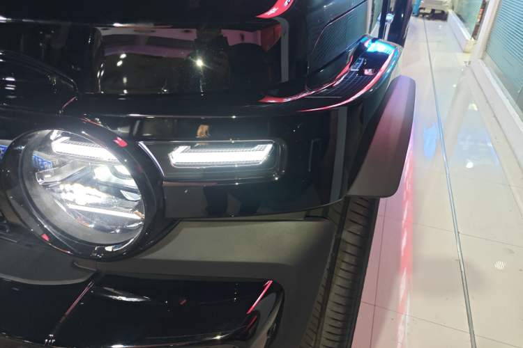 Used iCAR V23 2025 401 Two-Wheel Drive Intelligent Driving Version
