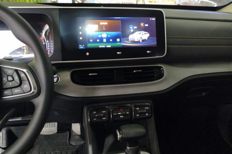 Used GAC Trumpchi GS3 2022 POWER 270T Automatic Luxury Edition Audio And AC Panel