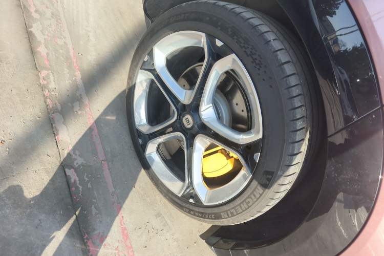 Used Xiaomi Auto YU7 2025 Ultra-Long Range High-Performance All-Wheel-Drive Max Edition
