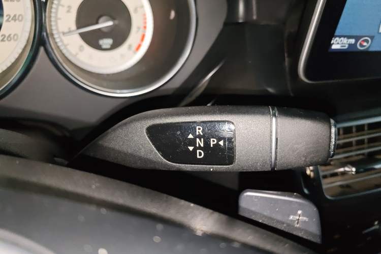 Used Mercedes-Benz CLS 2012 CLS 300 CGI Gear Lever