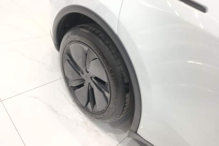 Used Tesla Model Y 2026 Rear-Drive Model
