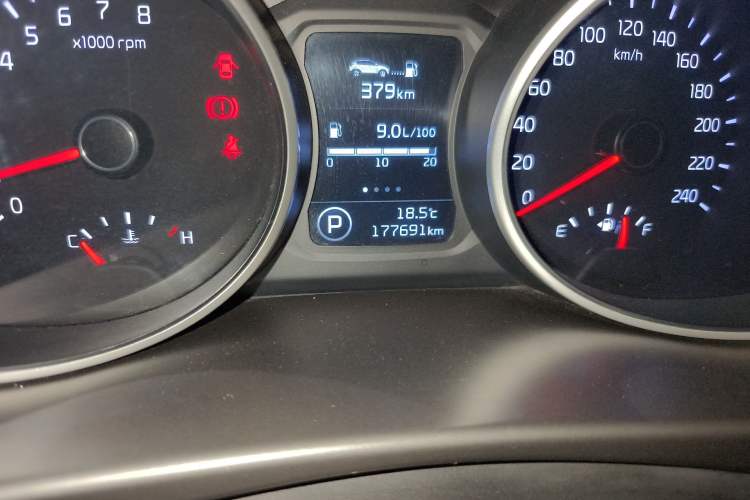 Used Kia Sportage R 2015 2.0L Automatic Two-Wheel Drive GL Odometer Close Up