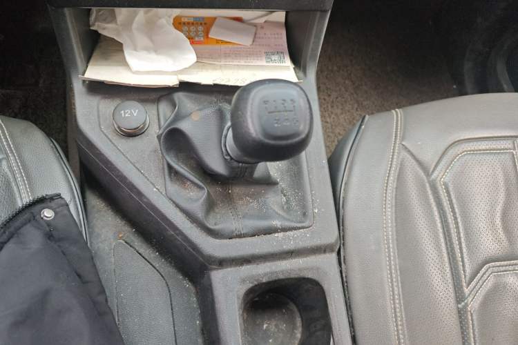 Used Wuling Hongguang PLUS 2020 1.5L Manual Standard Edition 5 Seats Gear Lever