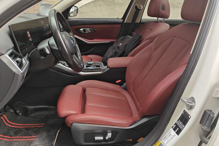 Used BMW i3 2022 eDrive 35 L
