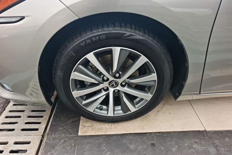 Used Lexus ES 2020 200 Excellence Edition