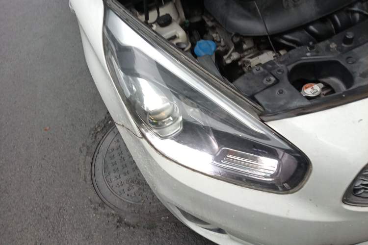 Used Kia Carens 2013 2.0L 7-Seater Automatic Comfort Edition China IV Standard