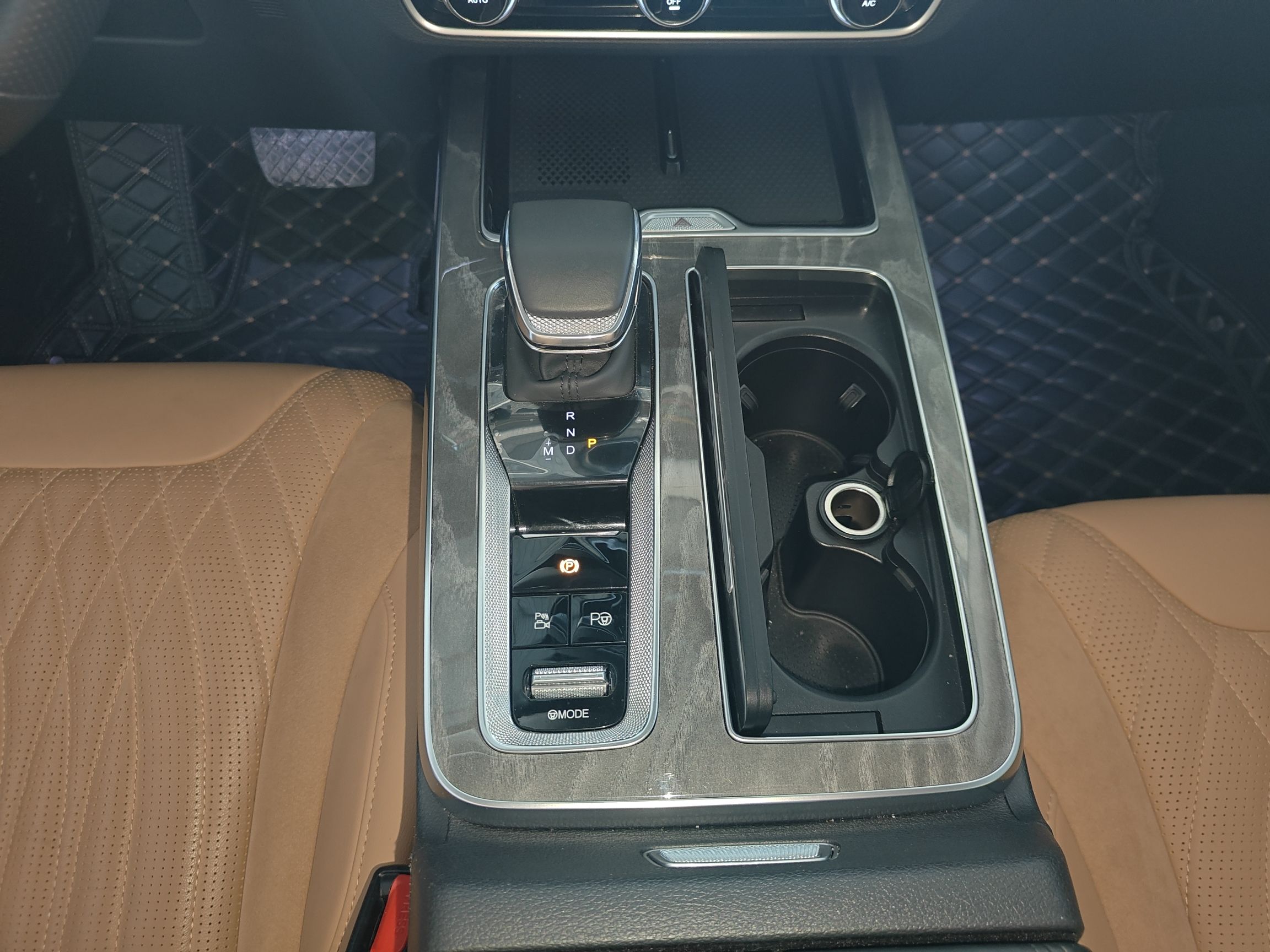 Hongqi HS5 2023 2.0T Four-Wheel Drive Flagship Pro Edition - Chinese Trim Ling — снимка 16