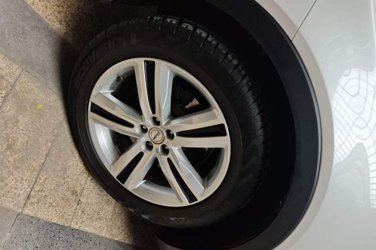 Used Zotye T700 2017 1.8T Dual-Clutch Prestige Model