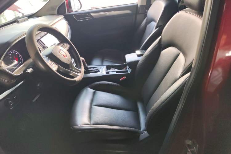 Used Roewe RX5 2016 20T Two-Wheel Drive Automatic Internet Smart Edition
