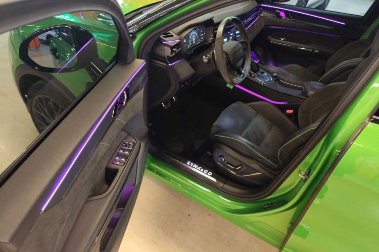 Used Lynk & Co 05 2022 05+ 2.0TD Automatic Exploration Edition