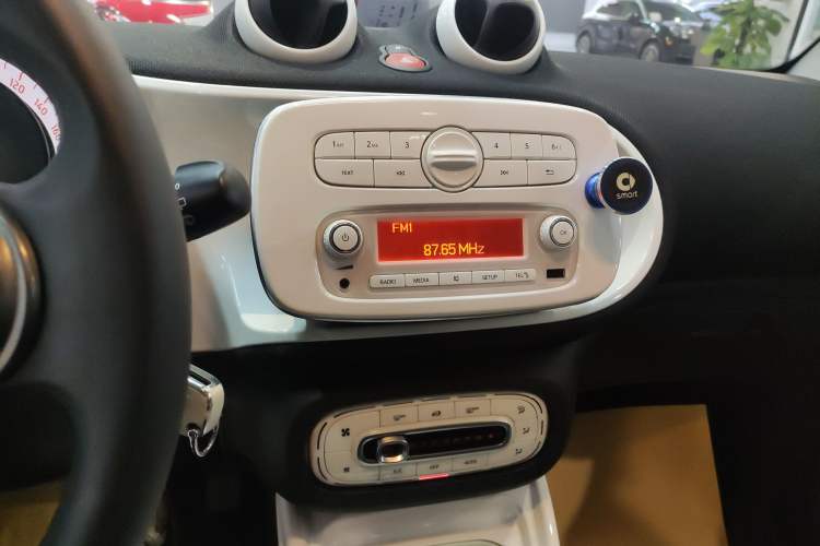 Used smart fortwo 2015 1.0L 52 kW Hardtop Passion Edition