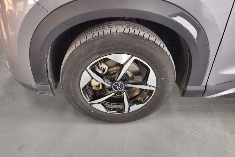 Used BYD Yuan UP 2024 401KM Leading Edition Left Front Wheel Hub