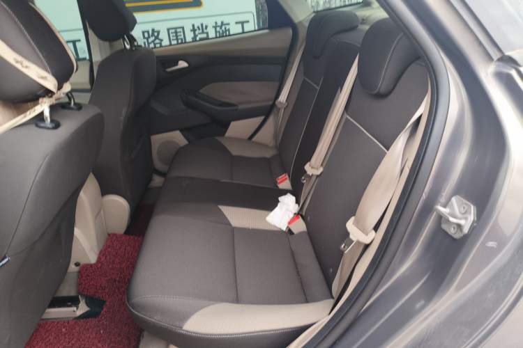 Used Ford Focus 2012 Sedan 1.6L Automatic Comfort Model
