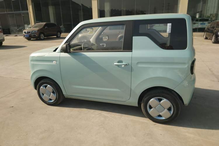 Used Geely Galaxy Panda 2024 Panda Mini 200km Endurance Bear
