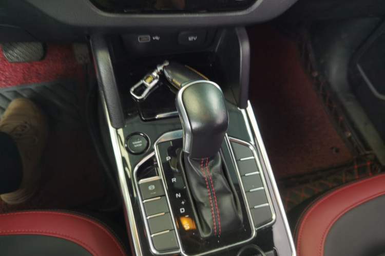 Used Bestune T33 2019 1.6L Automatic Luxury Edition China VI Gear Lever